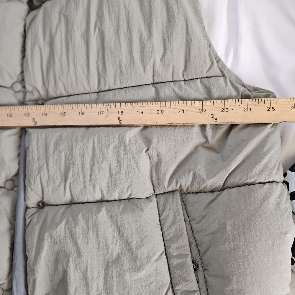 Cotton On Olive Puffer Vest - Picture 6 of 10
